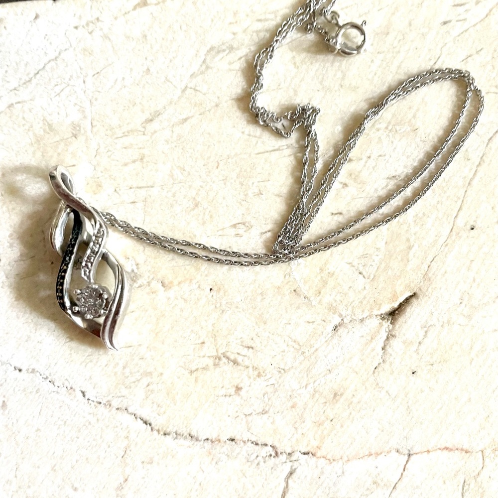 🔥Kay Jewelers🔥 Diamond Necklace. No missing stones. Perfect condition.